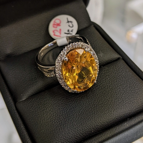 ***SOLD****"2.5ct yellow topaz and diamond ring - Picture 3 of 9